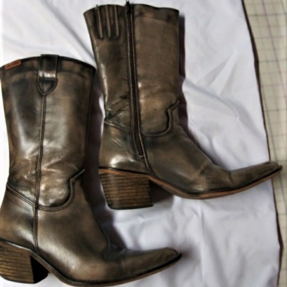 Mustang leather Boots